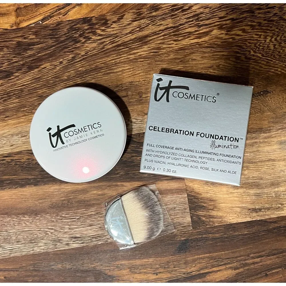 It Cosmetics Celebration New Foundation Illumination - Color Rich